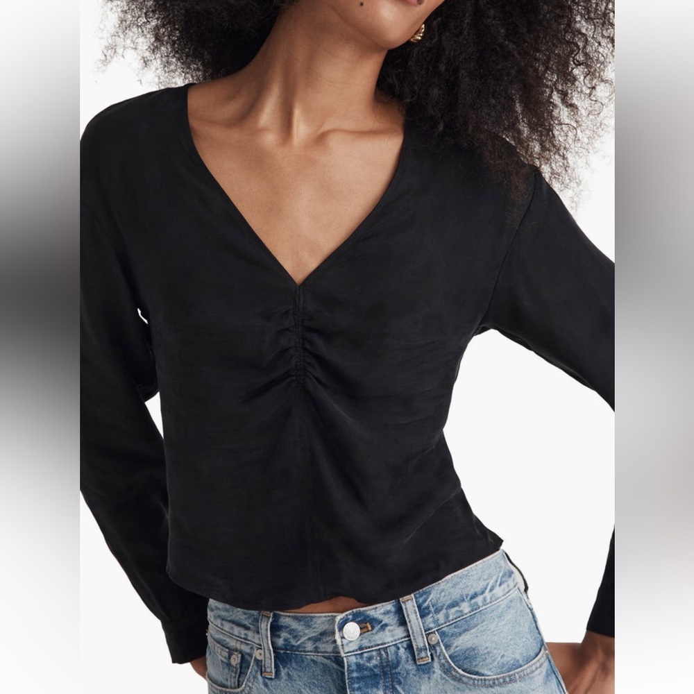 Madewell NWT Black Brushed Ruched Long Sleeve Button Cuff Vneck Blouse Size 10